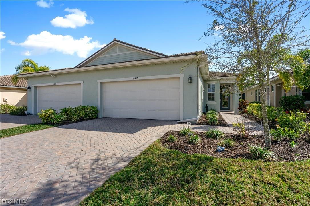 10357 Bonavie Cove Dr., Fort Myers, FL 33966