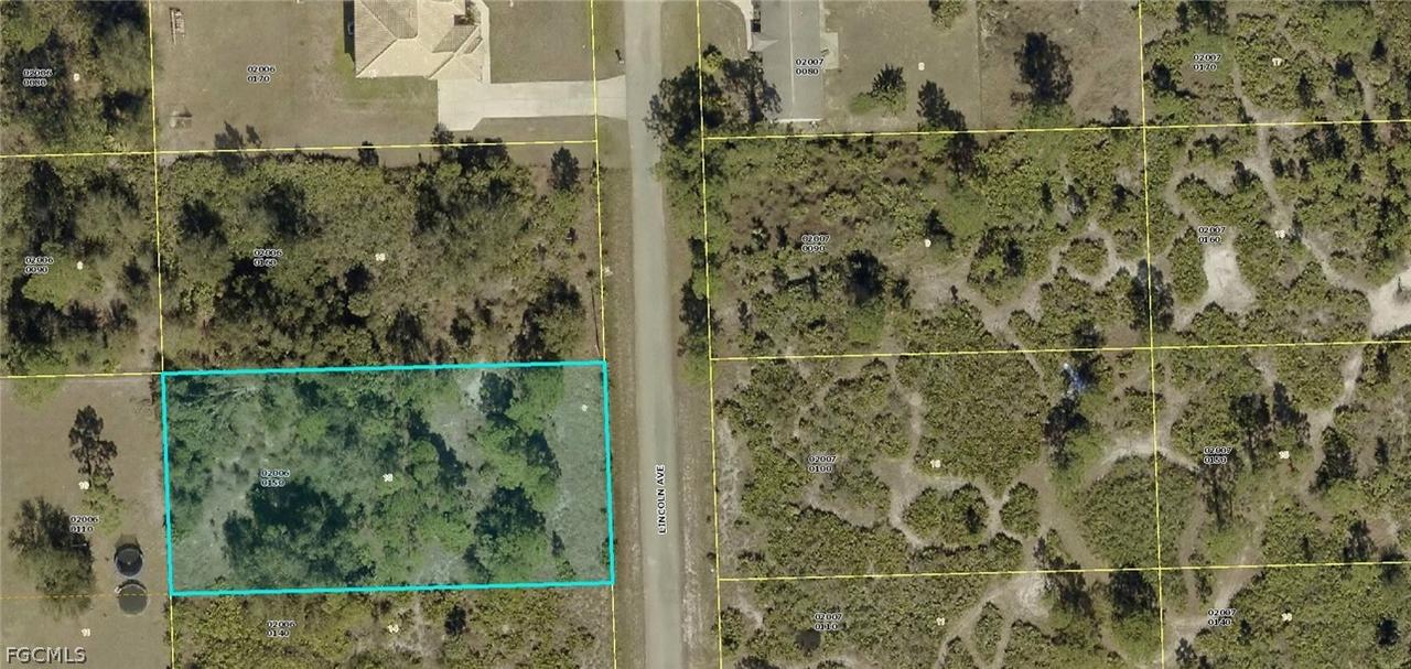 805 Lincoln Ave., Lehigh Acres, FL 33972