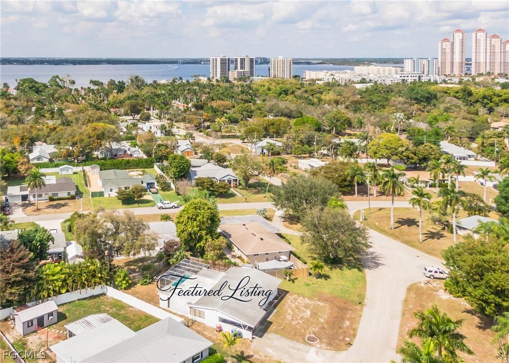 1758 Woodlawn Ave., Fort Myers, FL 33901