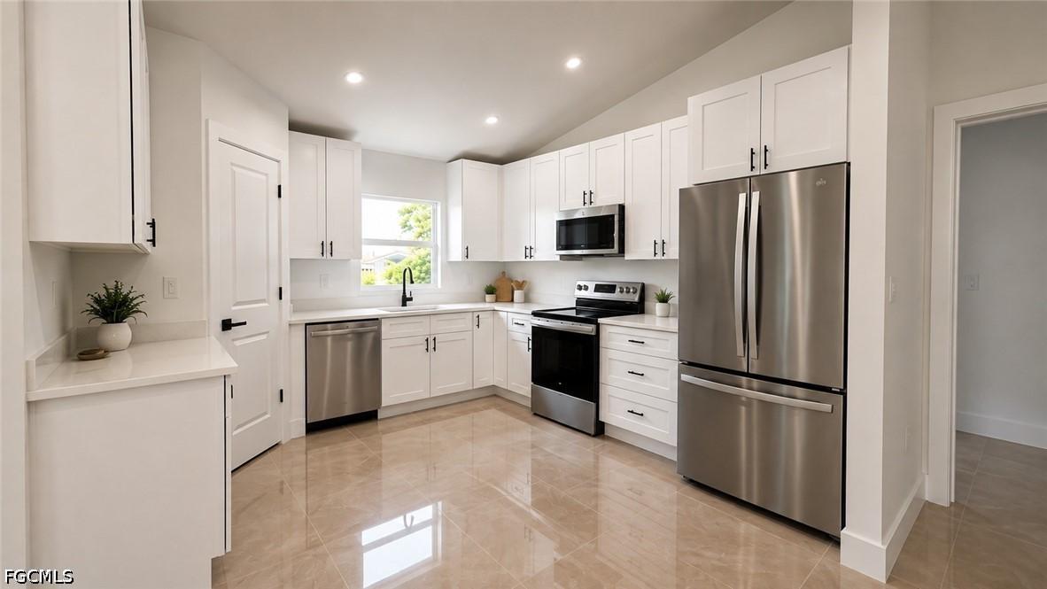 2105 NE 1st Ave., Cape Coral, FL 33909