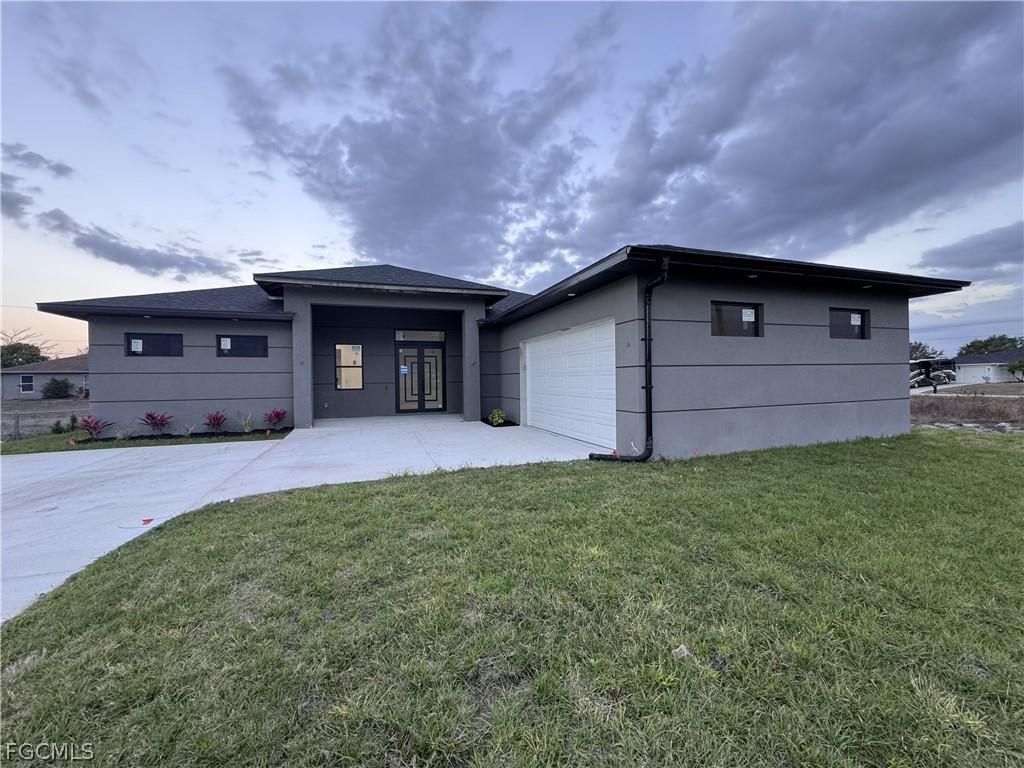 812 Chapel Ave., Lehigh Acres, FL 33971