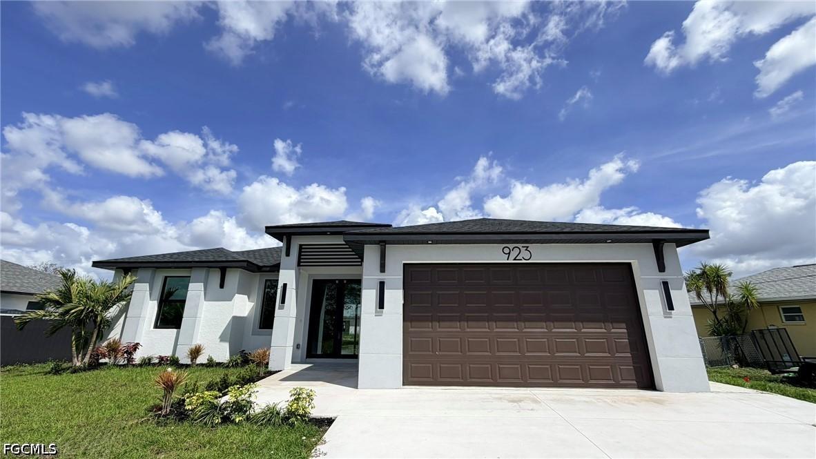 923 NE 17th Ter., Cape Coral, FL 33909