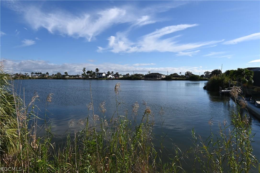 1300 NW 18th St., Cape Coral, FL 33993