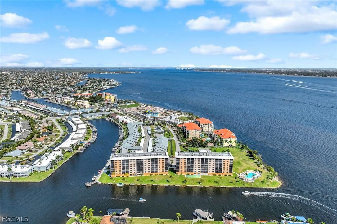 4280 SE 20th Pl. #703, Cape Coral, FL 33904