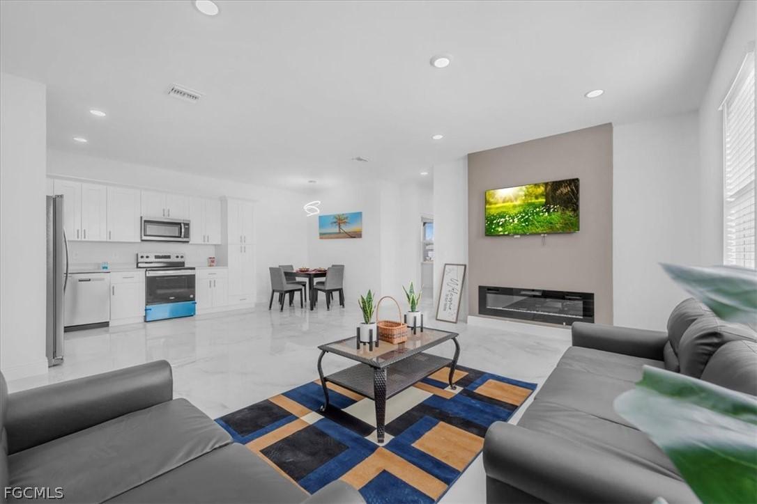 239 Milwaukee Blvd., Lehigh Acres, FL 33974