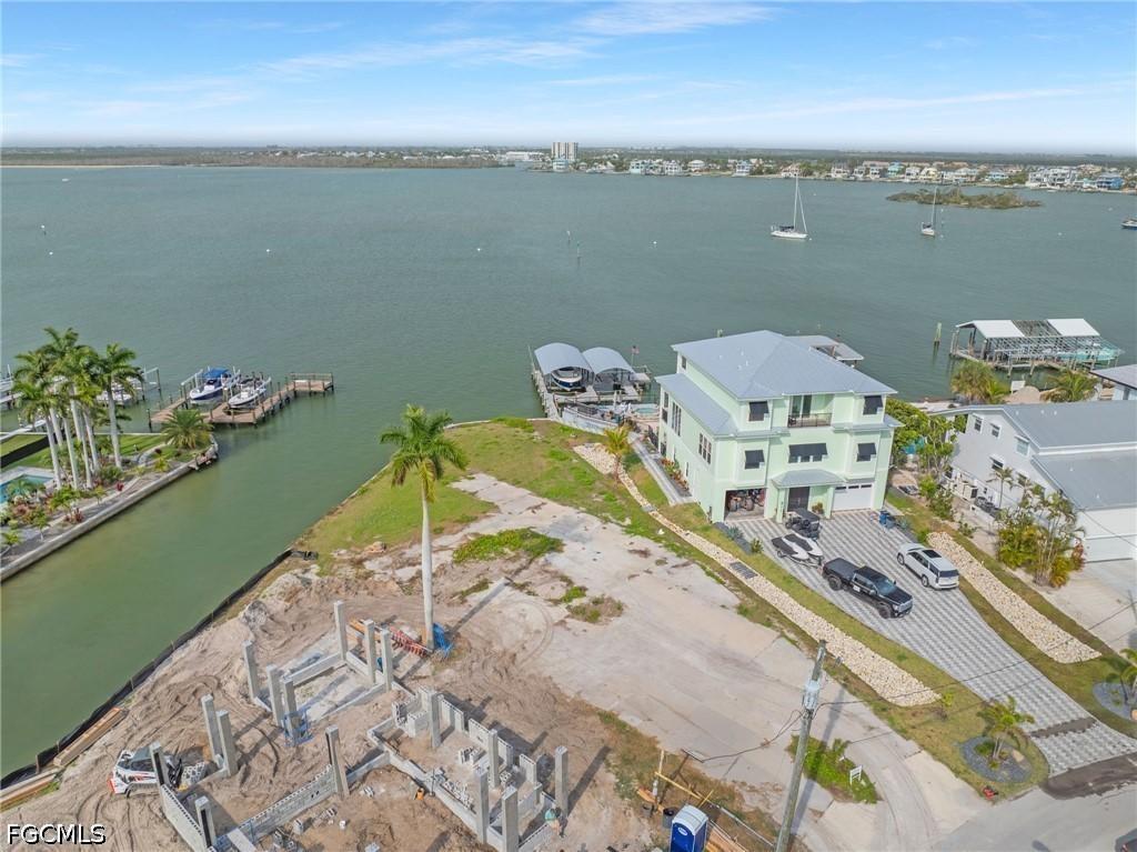 507 Carlos Cir., Fort Myers Beach, FL 33931