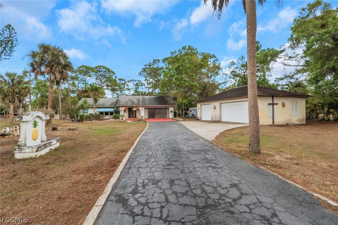 19630 Lan Shell Dr., North Fort Myers, FL 33917