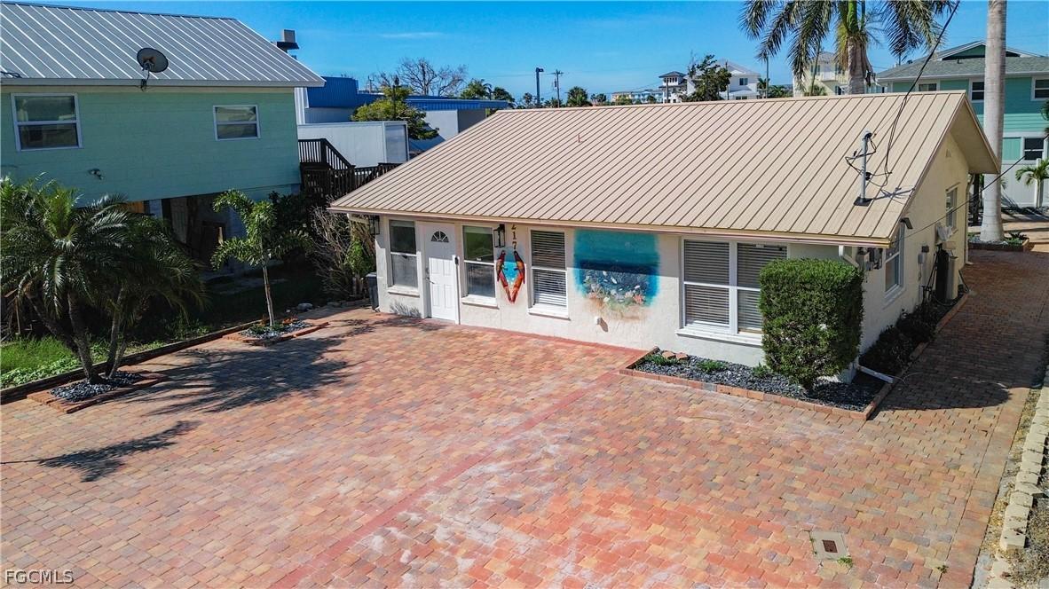 217 Miramar St., Fort Myers Beach, FL 33931