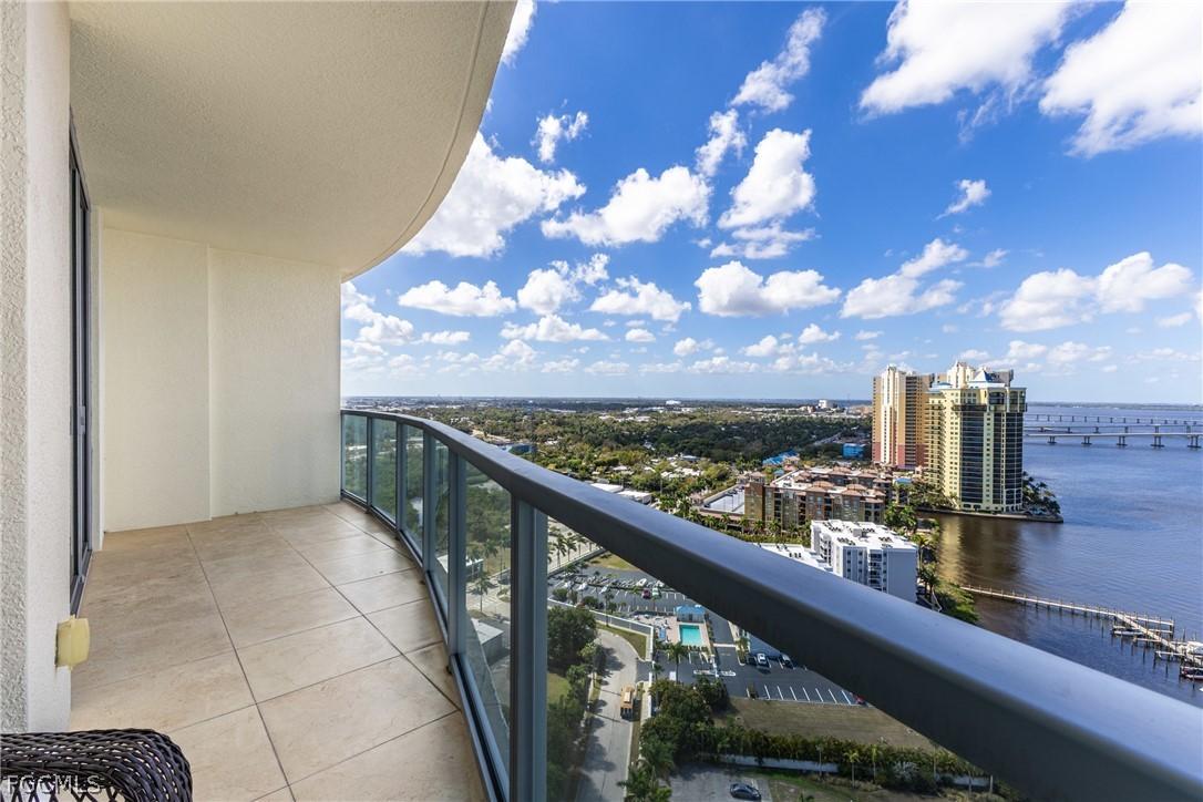 3000 Oasis Grand Blvd. #2405, Fort Myers, FL 33916