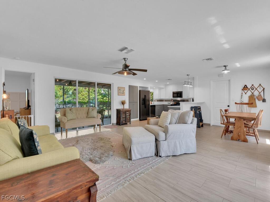 1537 Covington Cir., Fort Myers, FL 33919