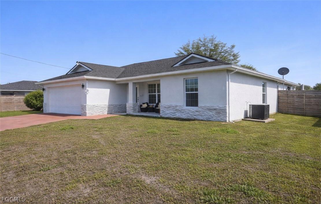 317 NW 20th Ter., Cape Coral, FL 33993