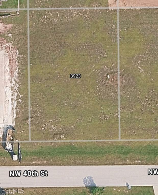 3923 NW 40th St., Cape Coral, FL 33993