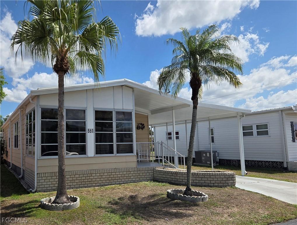 561 Winning Way, North Fort Myers, FL 33917