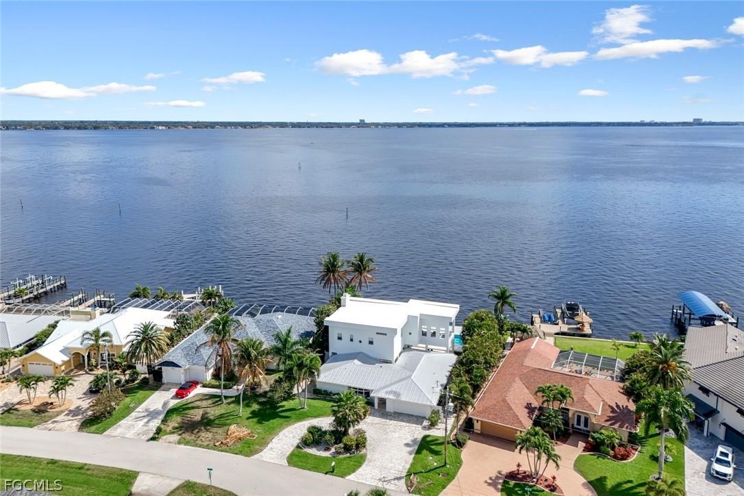 2302 SE 28th St., Cape Coral, FL 33904