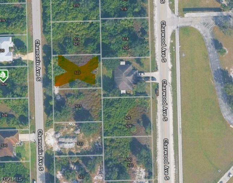 525 Chamonix Ave., Lehigh Acres, FL 33974