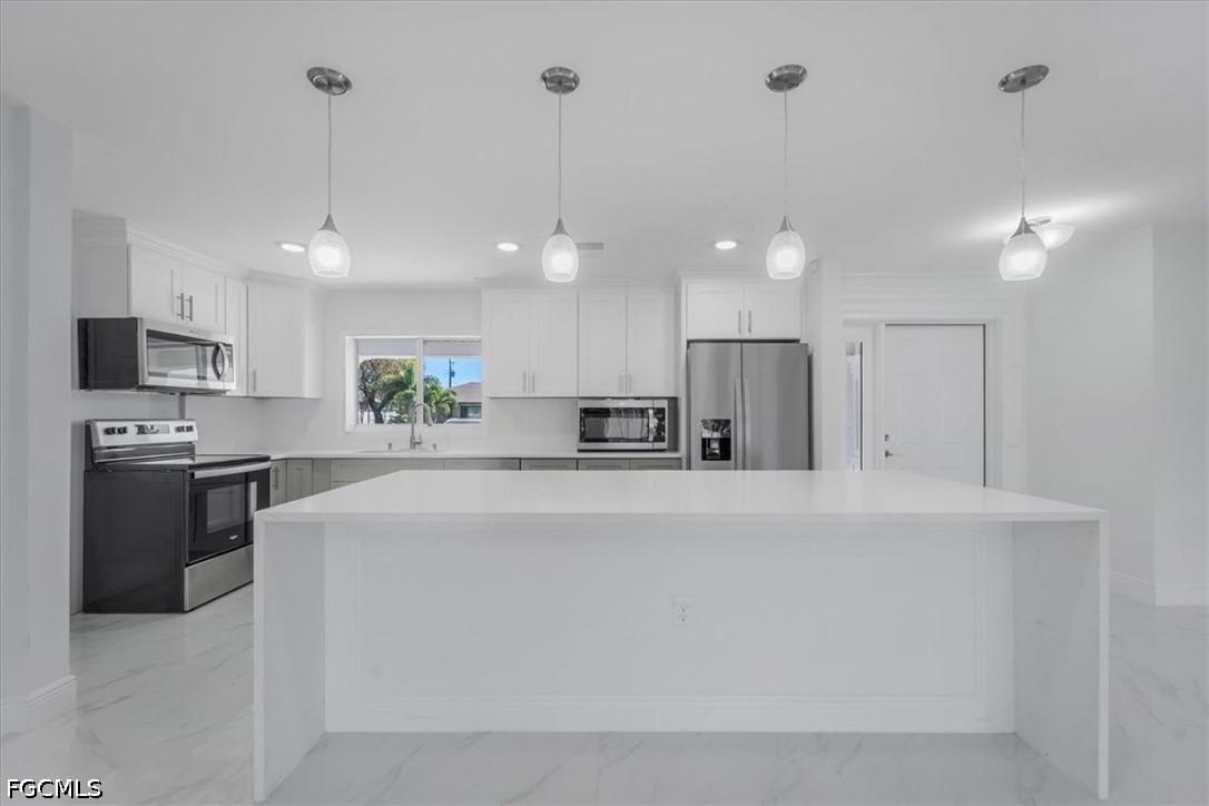 105 SE 45th Ter., Cape Coral, FL 33904
