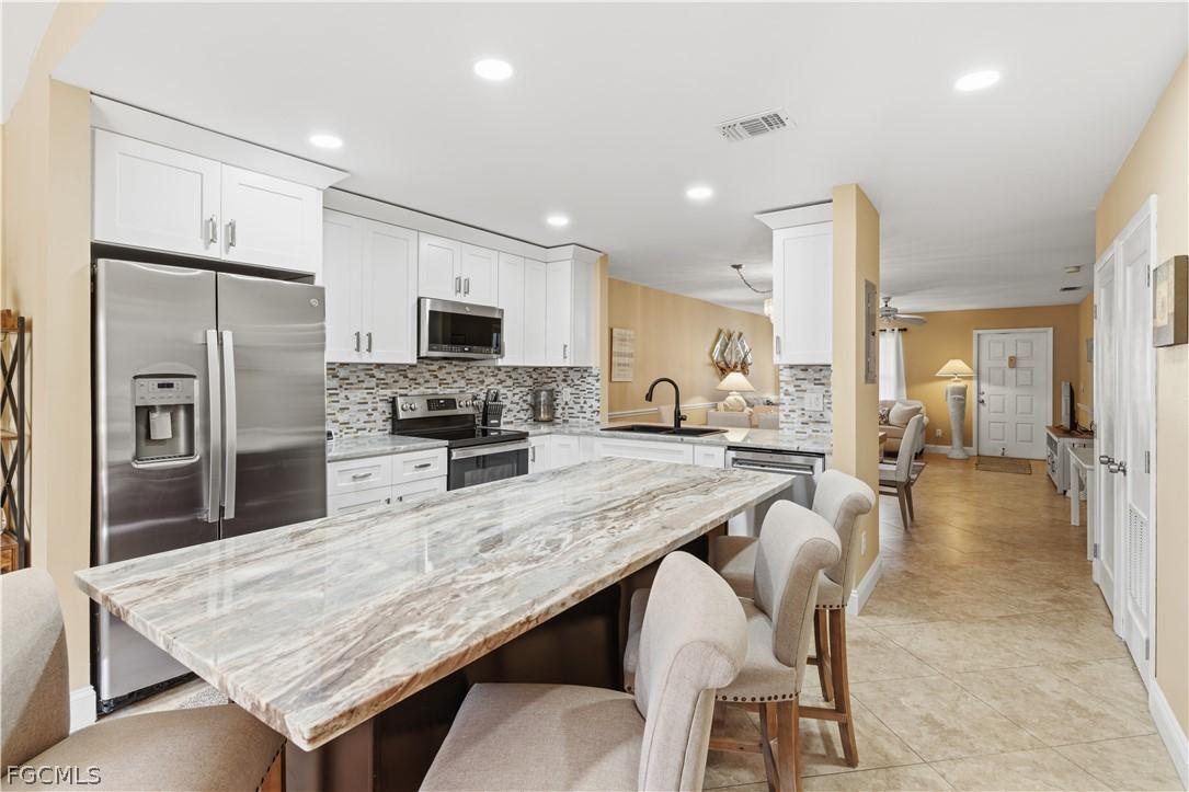 8336 Charter Club Cir. #7, Fort Myers, FL 33919