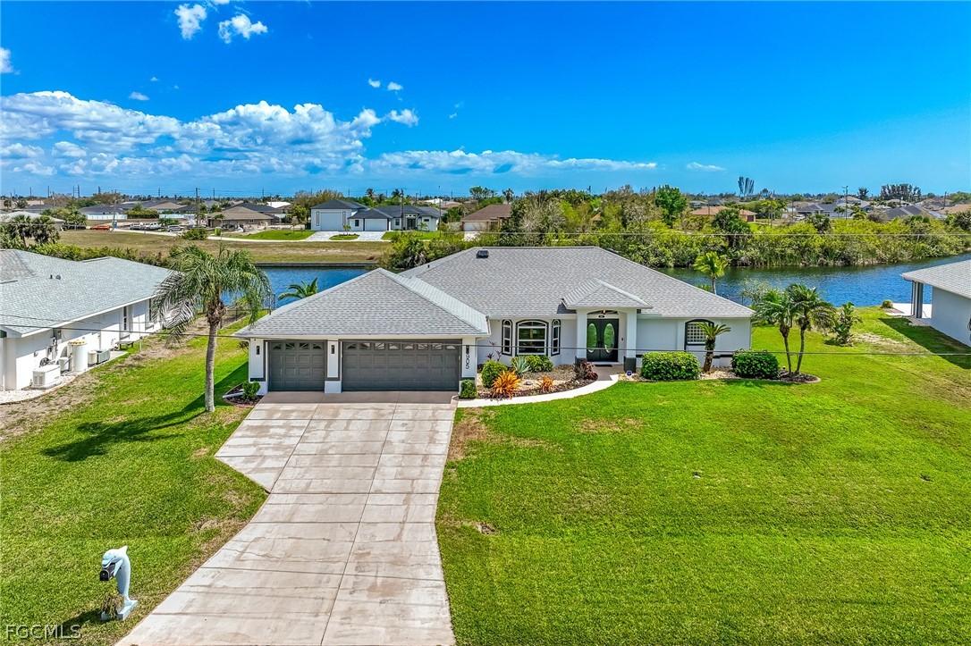 905 NW 28th Pl., Cape Coral, FL 33993