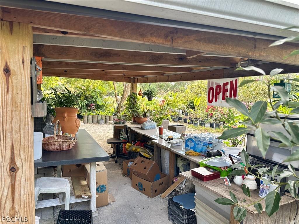 9320 Buckingham Rd., Fort Myers, FL 33905