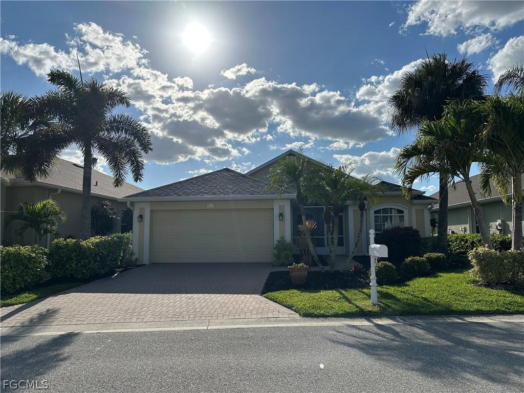9273 Palm Island Cir., North Fort Myers, FL 33903