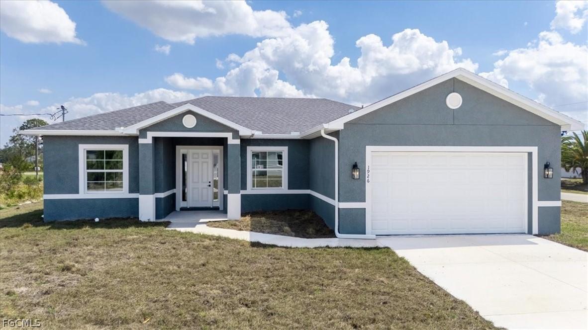 1926 Tryon Ct., Lehigh Acres, FL 33972