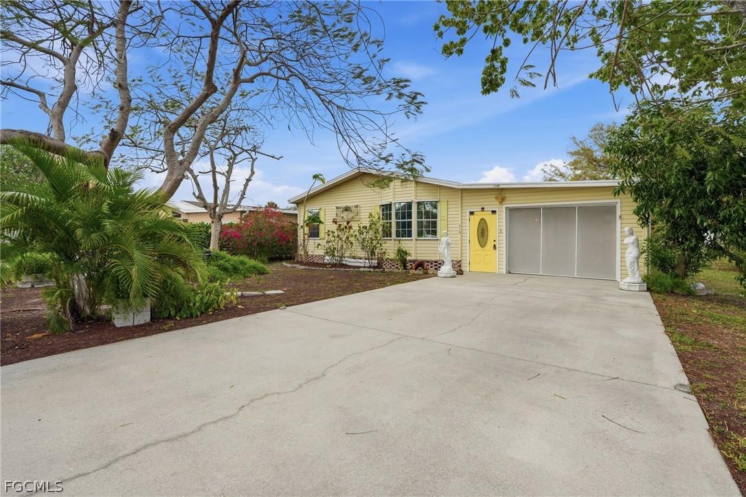 919 Manatee Rd., Naples, FL 34114