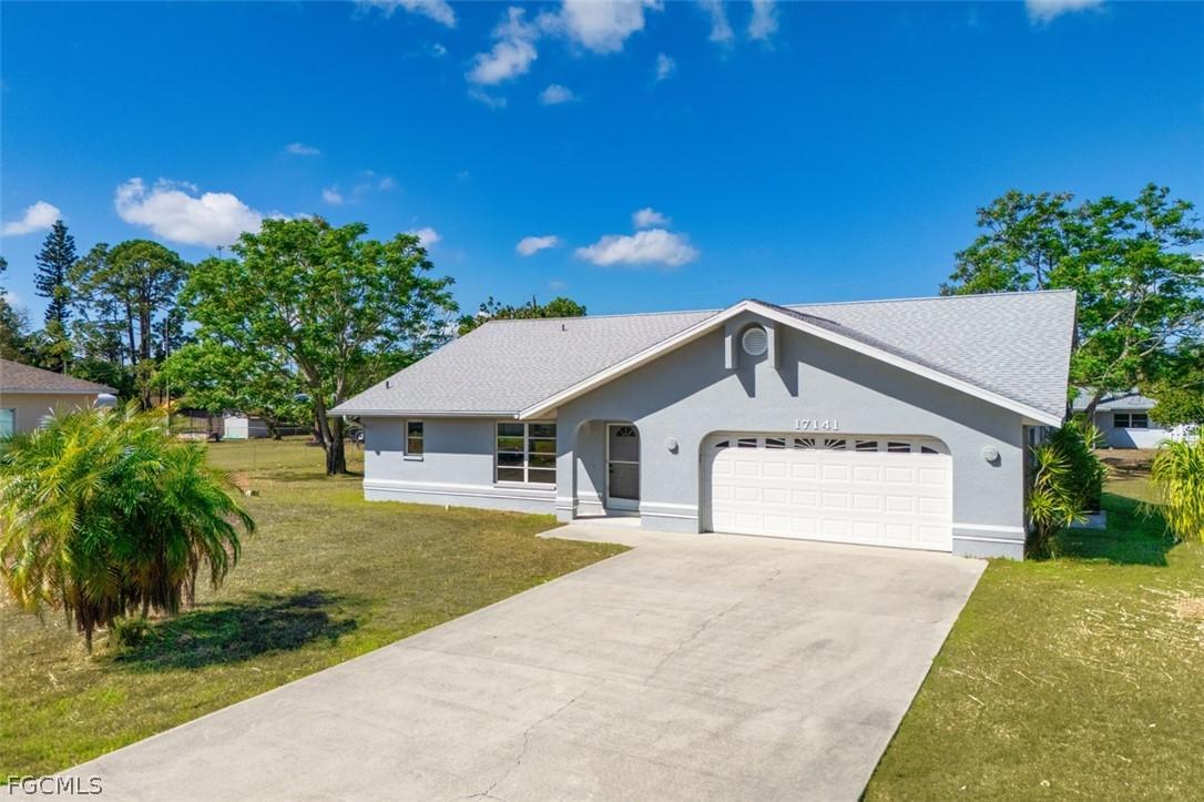 17141 Carolyn Ln., North Fort Myers, FL 33917