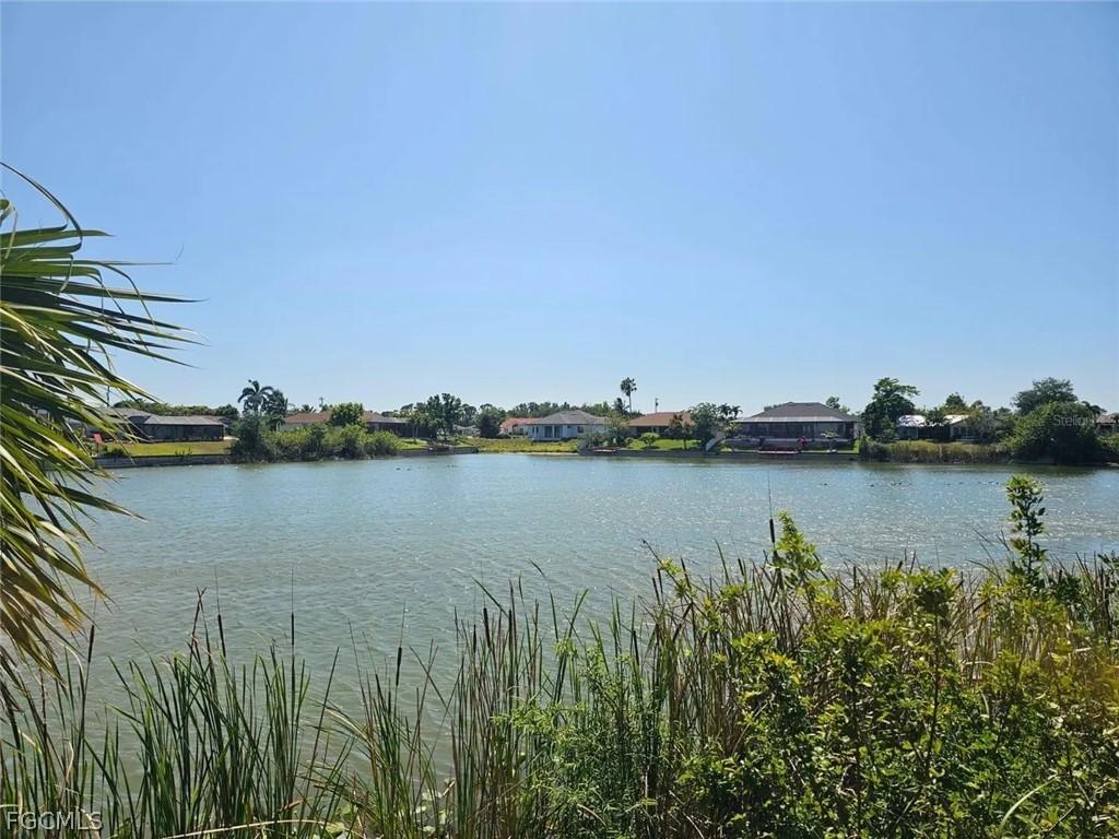 410 Nicholas Pkwy., Cape Coral, FL 33990