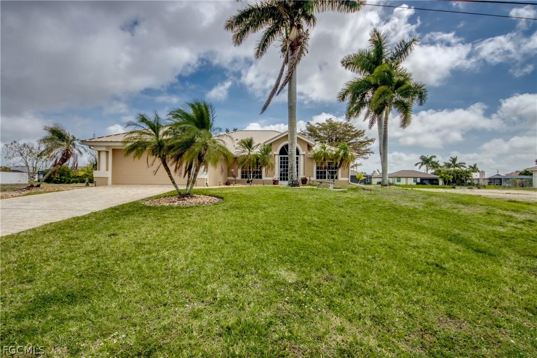 3809 SW 11th Ct., Cape Coral, FL 33914