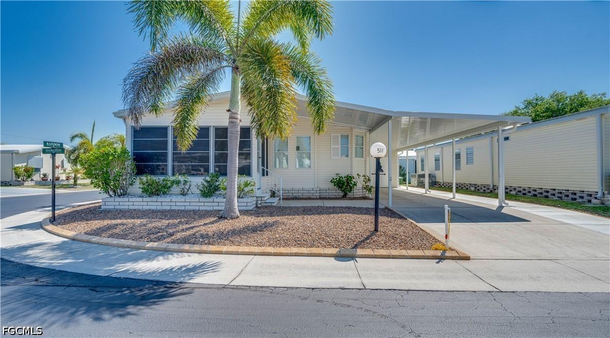511 Horizon Dr., North Fort Myers, FL 33903