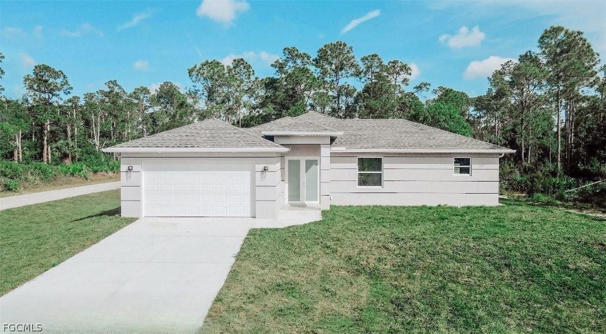 187 Victoria Ave., Lehigh Acres, FL 33974