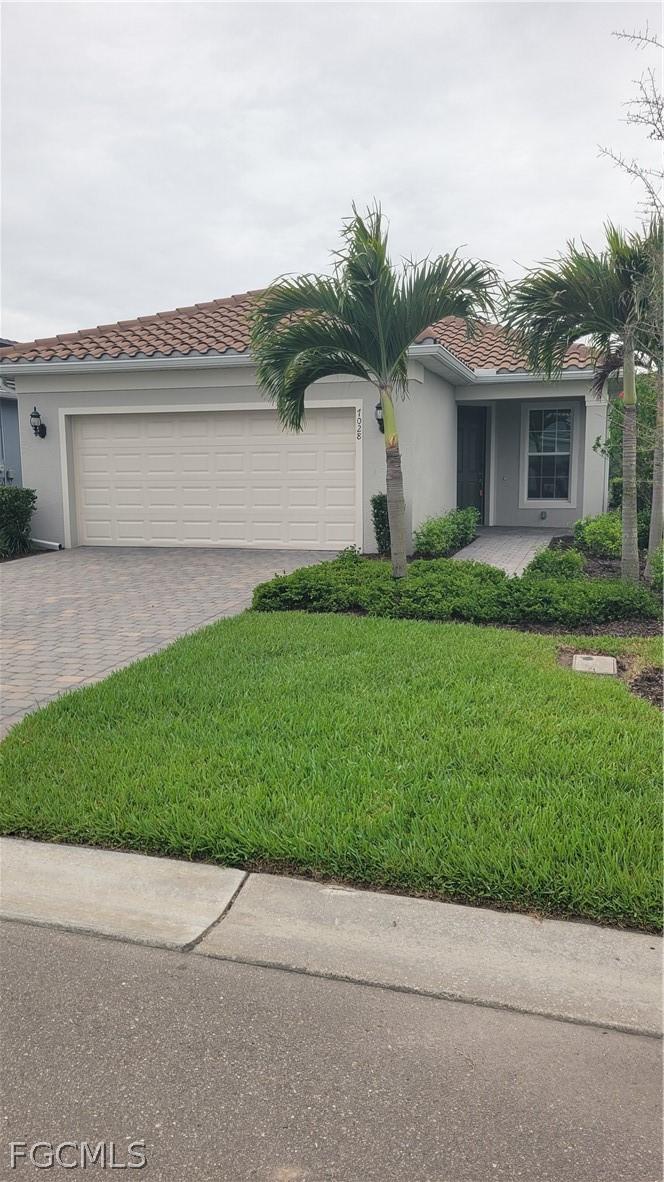 7028 Chapel Creek Ln., North Fort Myers, FL 33917