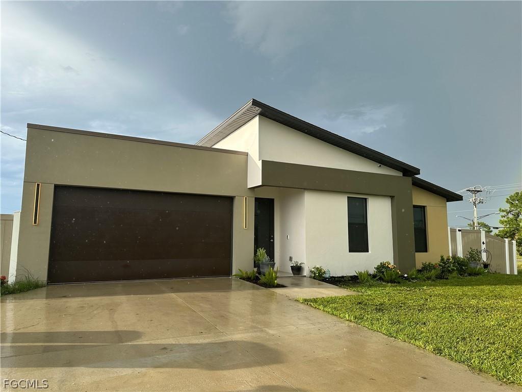 1613 N Gator Cir., Cape Coral, FL 33909