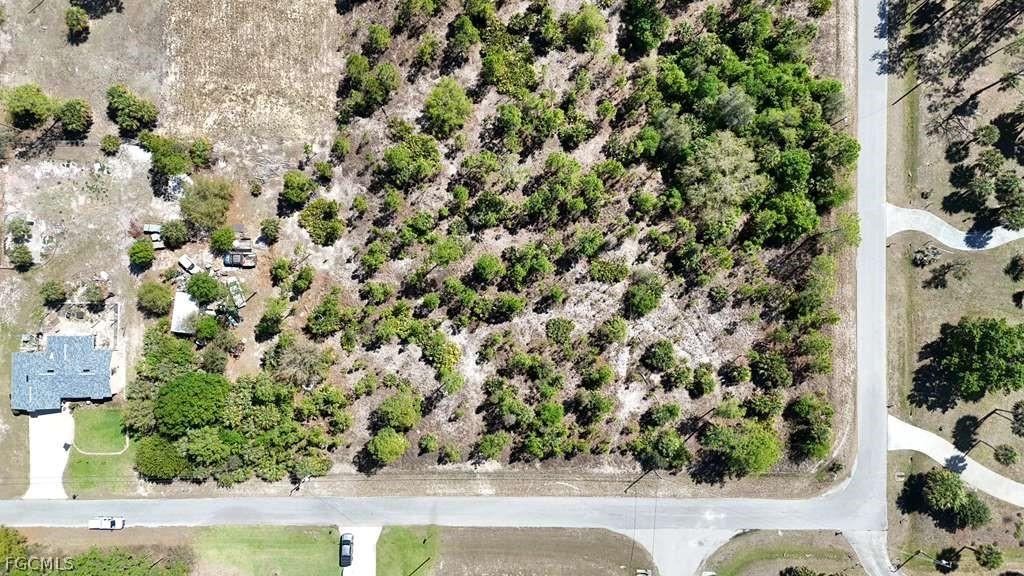 904 Dayton Ave., Lehigh Acres, FL 33972