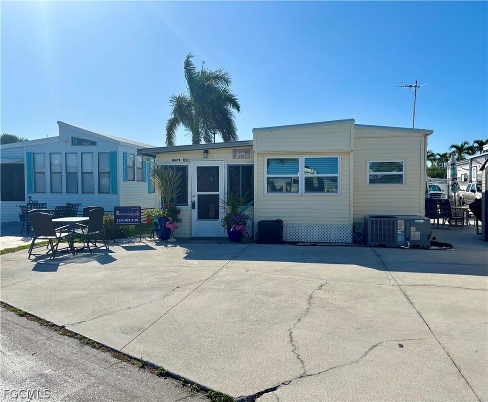 11601 Valleyview Dr., Fort Myers, FL 33908