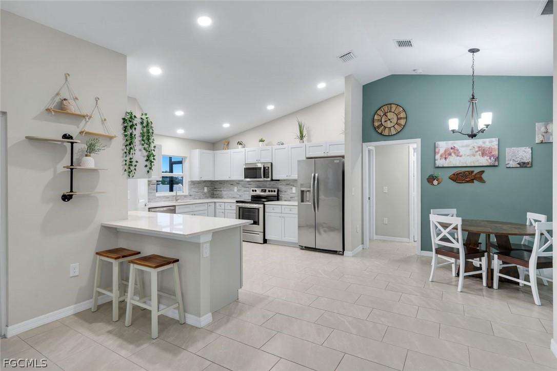 2013 NW Juanita Pl., Cape Coral, FL 33993
