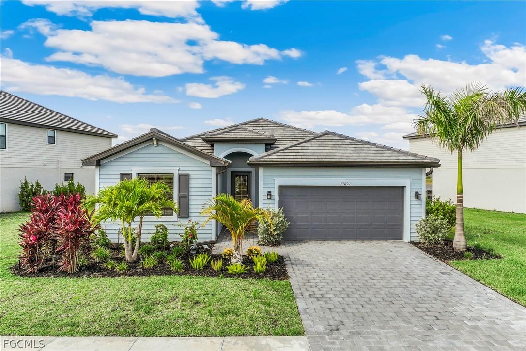 13821 Pine Lodge Ln., Fort Myers, FL 33913