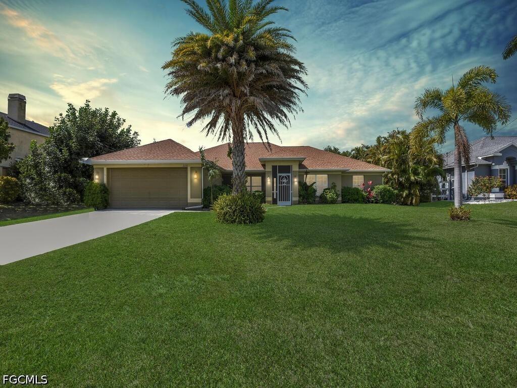 2216 SW 8th Ct., Cape Coral, FL 33991