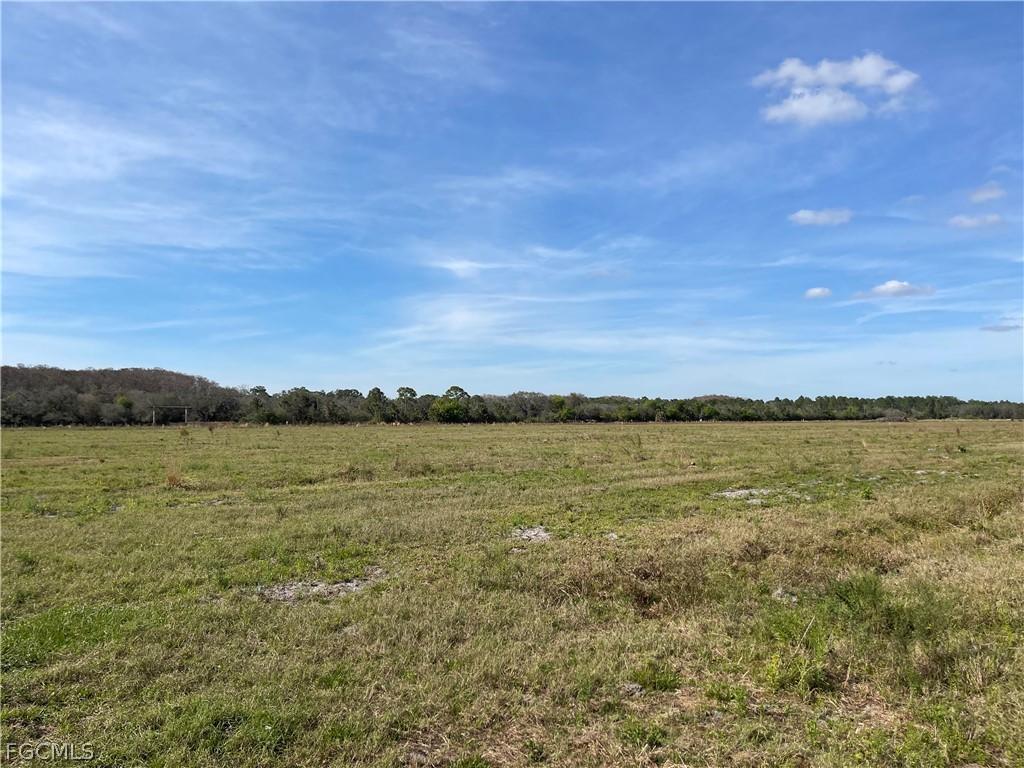 Secretariat Dr., Labelle, FL 33935