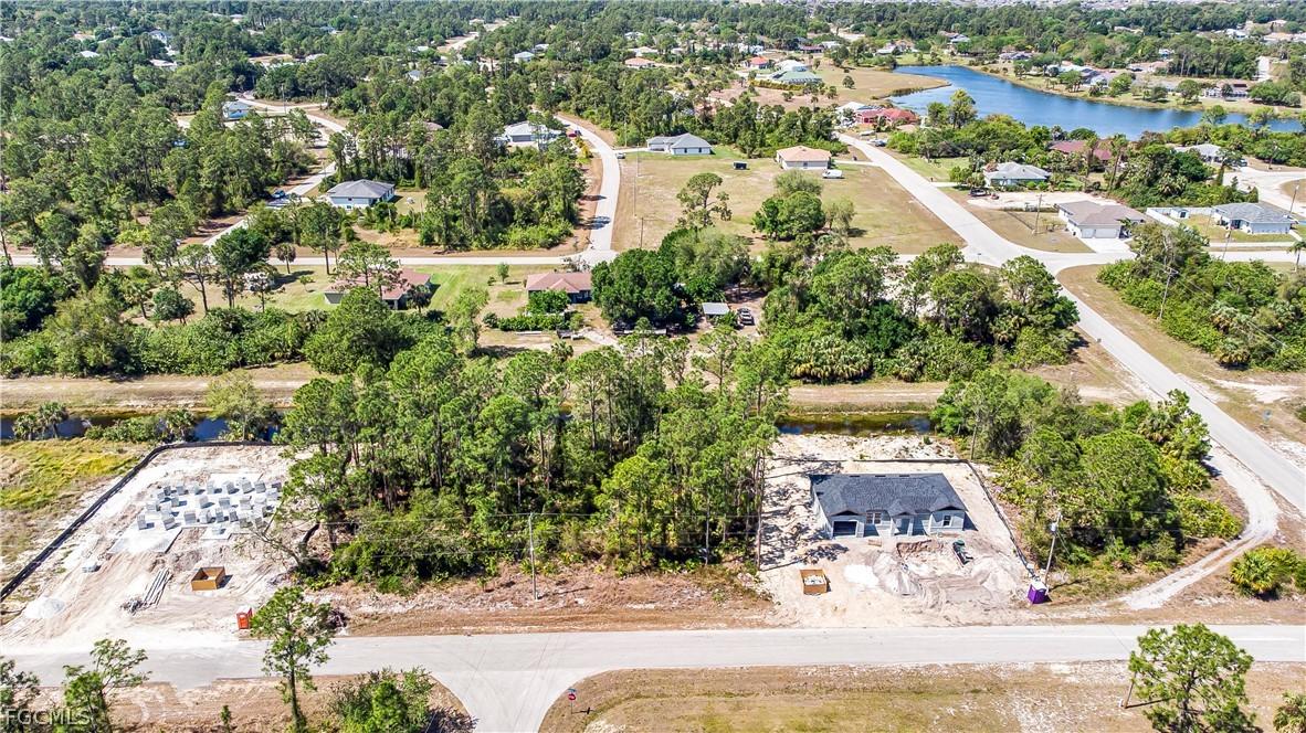 206 Aurora Ave., Lehigh Acres, FL 33974