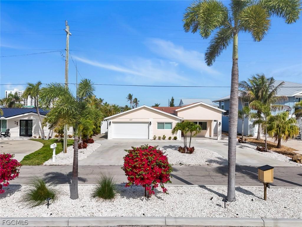 107 Albatross St., Fort Myers Beach, FL 33931