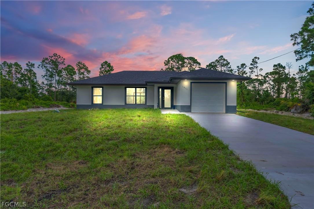 1036 Cresthaven St., Lehigh Acres, FL 33974