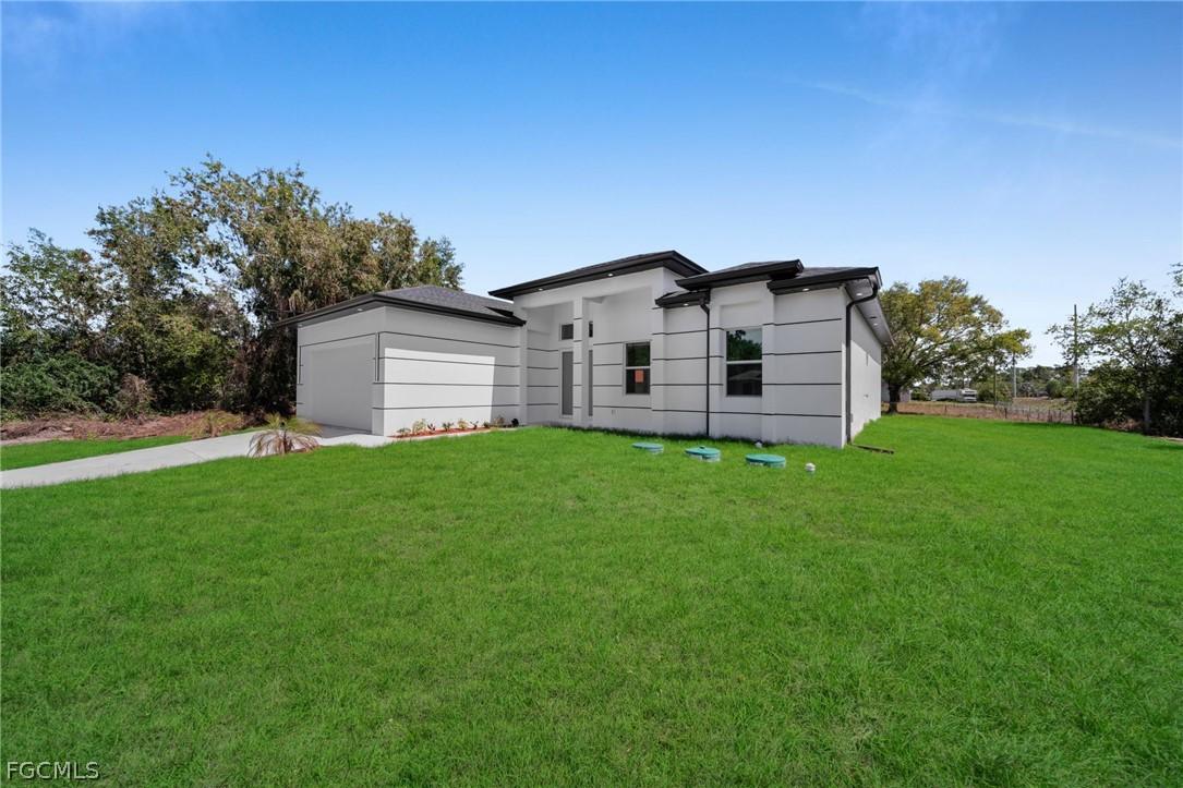 100 Denis Ave., Lehigh Acres, FL 33971