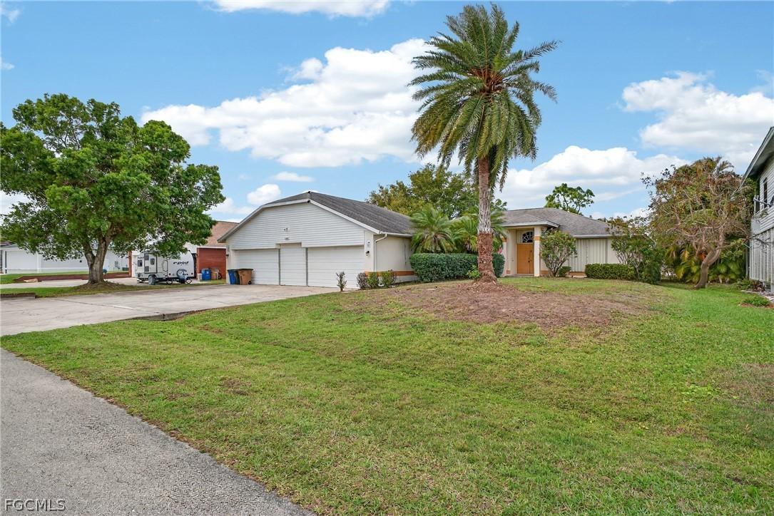 6890 Circle Dr., Fort Myers, FL 33905