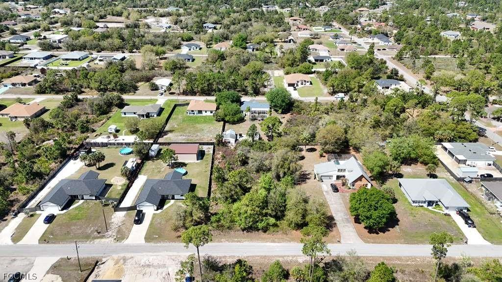 817 Clayton Ave., Lehigh Acres, FL 33972