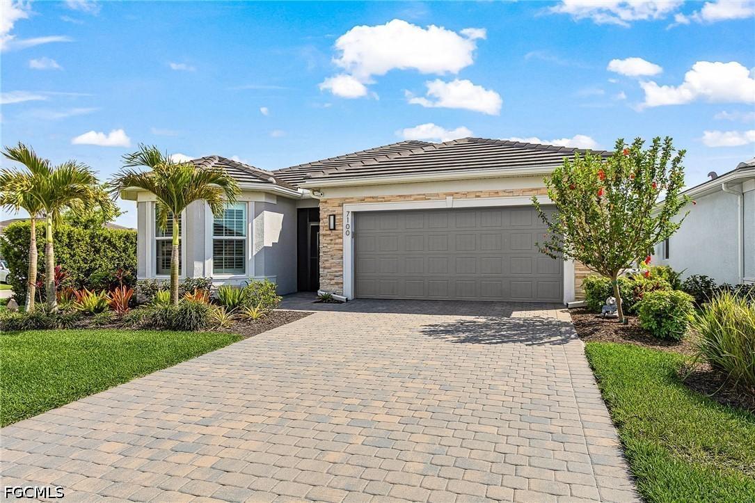 7100 Del Webb Oak Creek Blvd., North Fort Myers, FL 33917