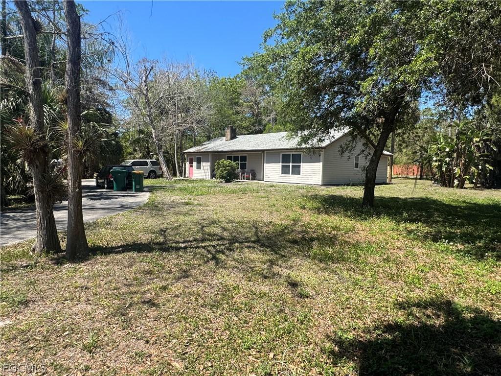 3817 23rd Ave., Naples, FL 34117