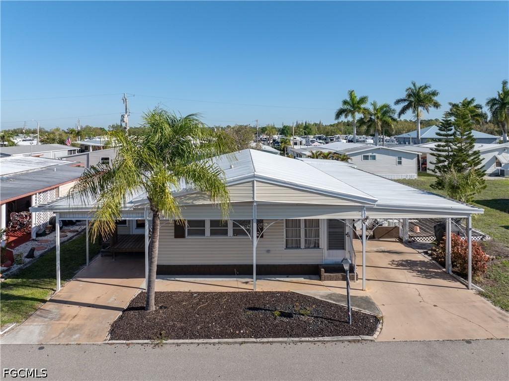 3373 Rainbow Ln., North Fort Myers, FL 33903