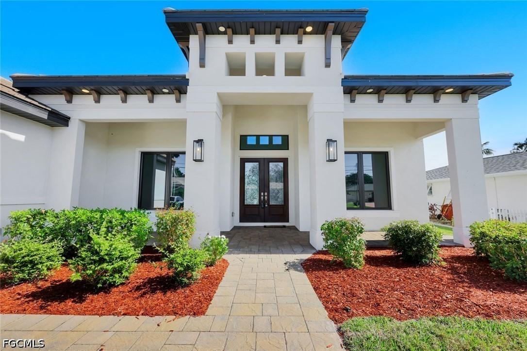 1205 SE 20th Ct., Cape Coral, FL 33990