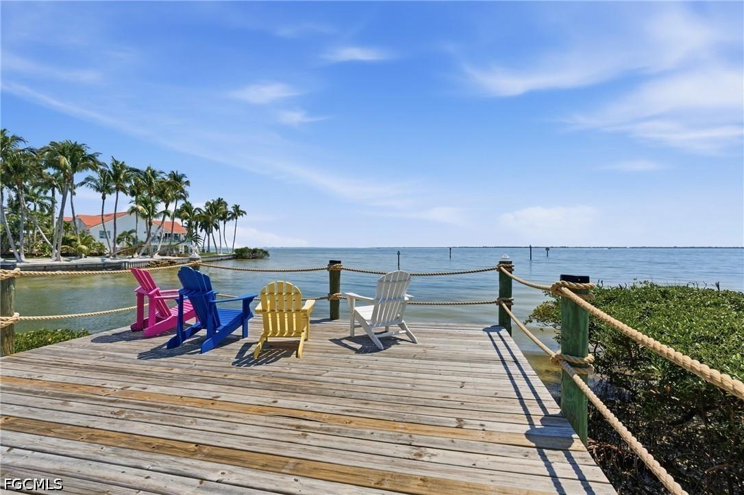 2230 Palm Ave., St James City, FL 33956